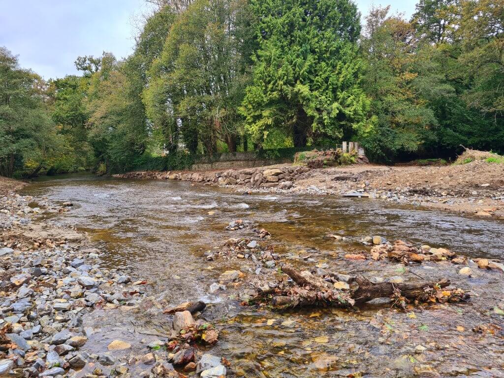 Vue de l'amont : une future zone de radiers et de frayères